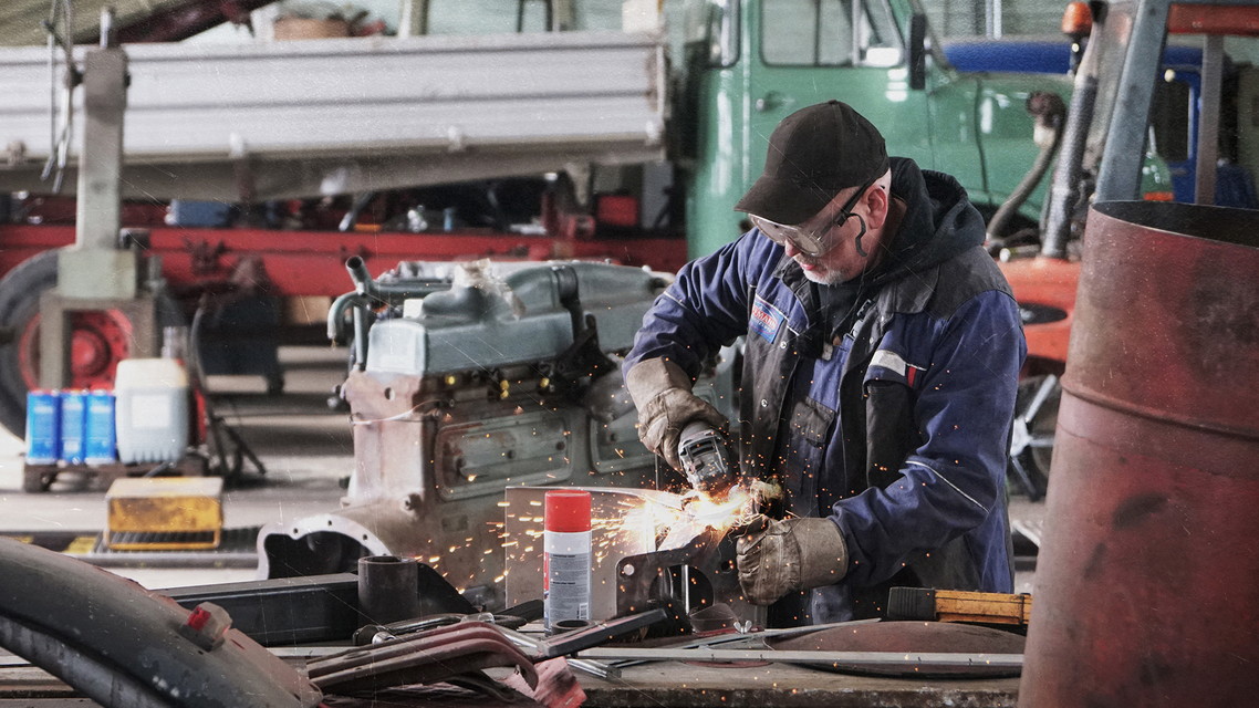 鉄の巨人~蘇るヴィンテージマシン~