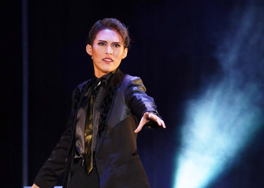 トップスター翼和希 REVUE SHOW！