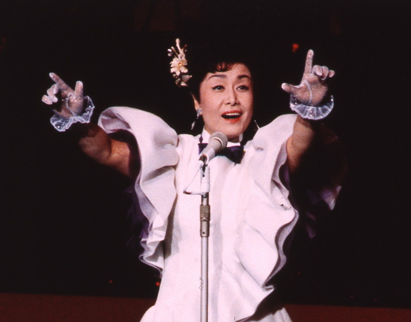 美空ひばりコンサート「'83 歌声はひばりと共に」（新宿コマ劇場）