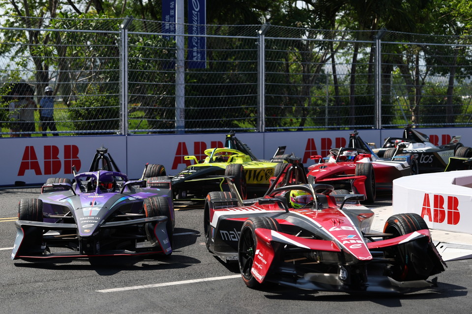 FIA フォーミュラE世界選手権 2025/26